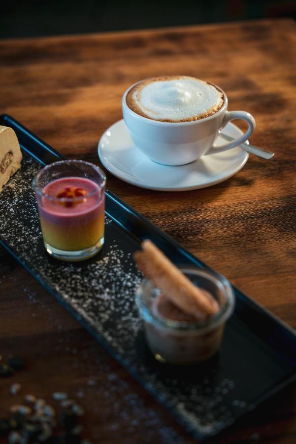 Kulinarik & Geniesser Hotel Strauss เฟียช ภายนอก รูปภาพ